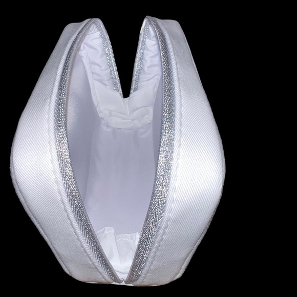 *Limited Edition* Dior (Mother’s Day 2024) Cosmetic-Makeup Bag/Gift Box SET - Picture 9 of 16